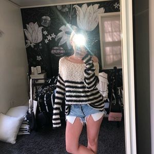 Brandy Melville sweater